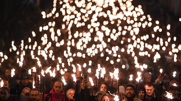  حكم الاحتفال برأس