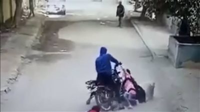 بعد تكريم السيسي لها.. سيدة حلوان: لولا اهتمام الرئيس مكنش حد حس بيا | فيديو