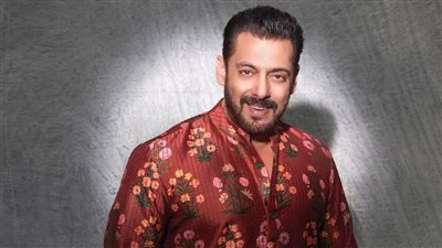 أصبحت صديق الثعابين.. سليمان خان يكشف تفاصيل نجاته من حادث خطير