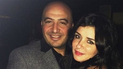 لسه بحبك.. مجدي الهواري يُثير الجدل بتصريحاته لغادة عادل بأول لقاء إعلامي بعد طلاقهما | فيديوجراف