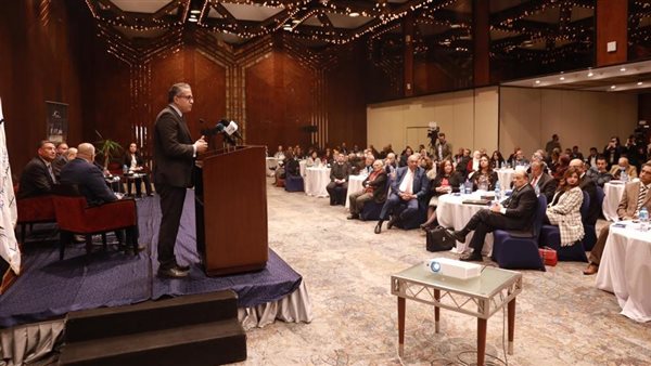 وزير السياحة يشارك