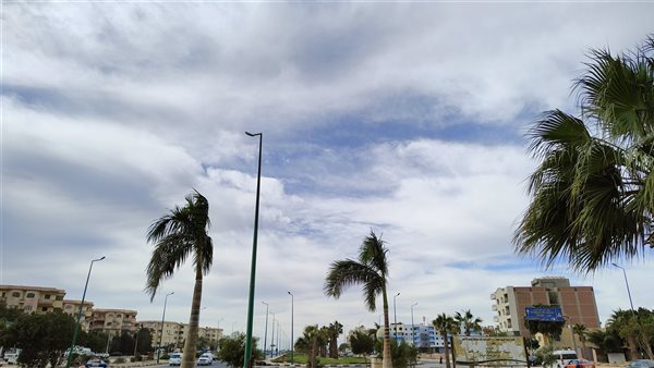 سحب فى سماء مدينة