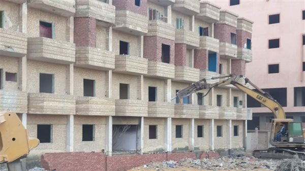 جانب من أعمال الإزالة