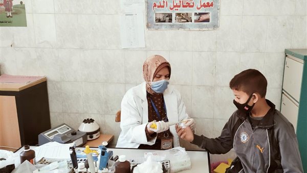 الكشف على مواطنين