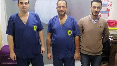 فريق طبي بمستشفيات بنها الجامعي ينجح في تركيب دعامة لمسن يعانى من الشريان الأورطي 