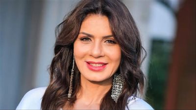 نجلاء بدر تهاجم فندق بالعلمين: رفض إقامتي بمفردي.. لازم جوزي يكون معايا