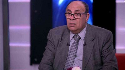 زوجي يصر على معاشرتي في السيارة في الصحراء اتصرف إزاي؟.. مبروك عطية: شاف فيلم عادل إمام