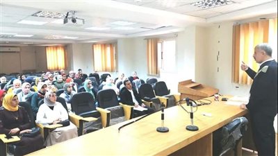 دورة تدريبية للفنيين بالتغذية العلاجية بمستشفيات البحيرة