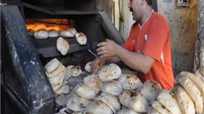 ضبط طن دقيق قبل بيعه بالسوق السوداء في 15 مايو