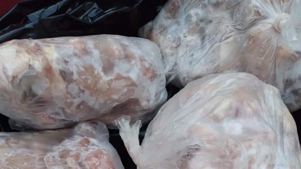 جانب من اللحوم الفاسدة