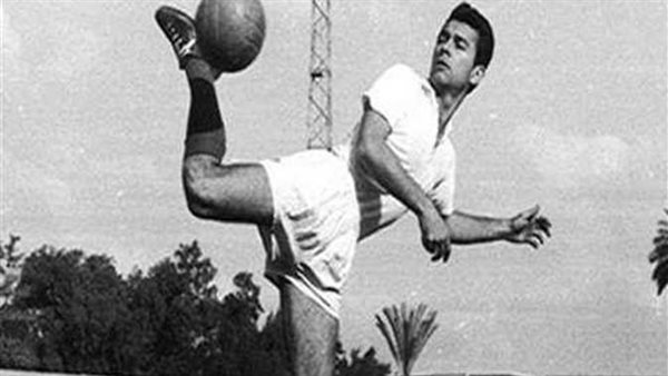 صالح سليم لاعب النادي