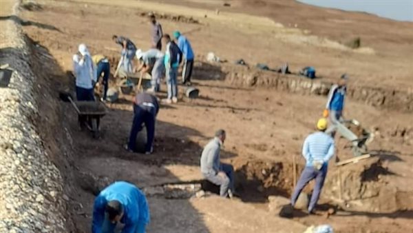 حفائر تل بلوزيوم