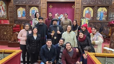 صلاة الشموع.. تضرع وخشوع وترانيم تتجلى في سماء إيبارشية الوادي الجديد