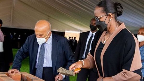 مجدي يعقوب يفتتح