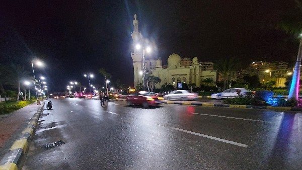 سقوط أمطار متوسطة