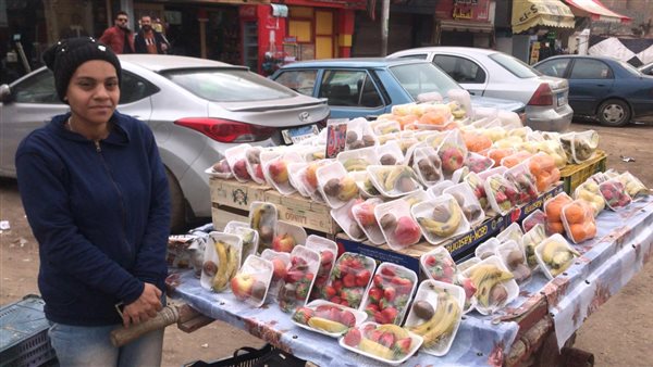 الفتاة التي تبيع