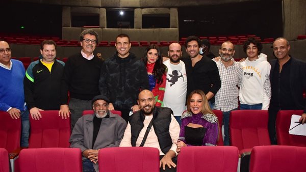 العرض الخاص لمسرحية