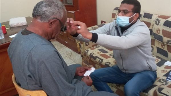 قافلة طبية بأسوان