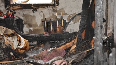 الحماية المدنية تسيطر علي حريق بوحدة سكنية وتنقذ نائمًا وسط النيران ببورسعيد | تفاصيل