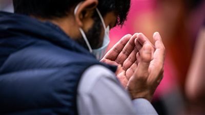 دعاء العام الجديد 2022.. أفضل الأدعية للأب والأم والأصدقاء والمتزوجين 