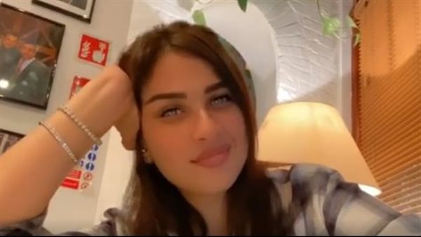 ياسمين عبد العزيز