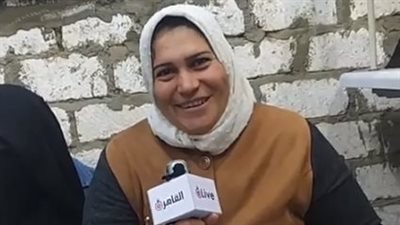 بعد لقائها بالسيسي.. إحدى المشاركات بمعرض تراثنا بأسوان: الرئيس وعدني بتوصيل الصرف الصحي لقريتي | لايف