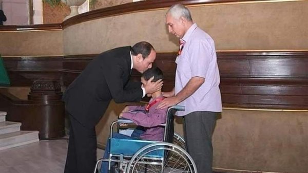 محمد عمر مع الرئيس