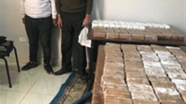 متهمين بتجارة مخدر