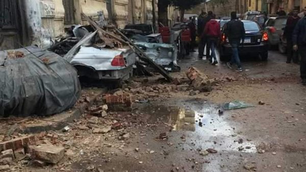 انهيار شرفة عقار