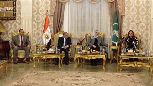 وزيرة التضامن تصل