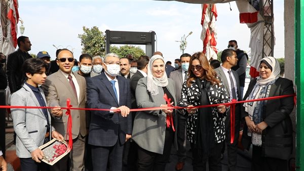 وزيرة التضامن تفتتح