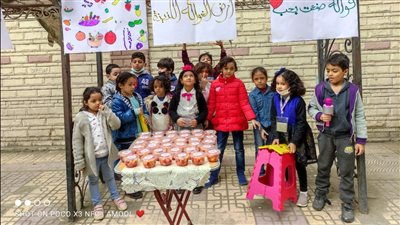 مدرسة في المنصورة تؤهل طلابها لتسويق مشاريعهم بالشوارع | صور