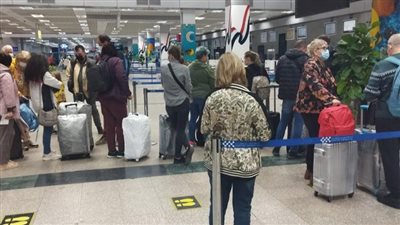 15 ألف سائح يصلون إلى مطاري الغردقة ومرسى علم على مدار اليوم