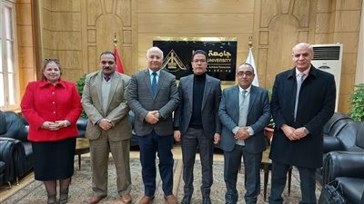 ندوة تعريفية عن التحول الرقمي في الجامعات المصرية ببنها