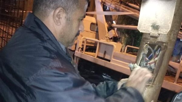 تأمين أعمدة الإنارة