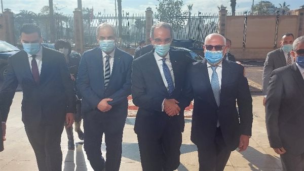 وزير الاتصالات 