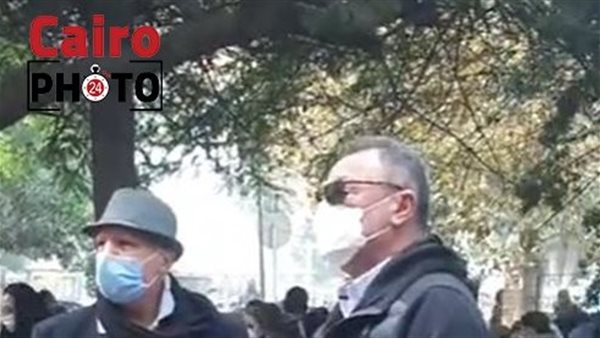 محمود الخطيب في جنازة