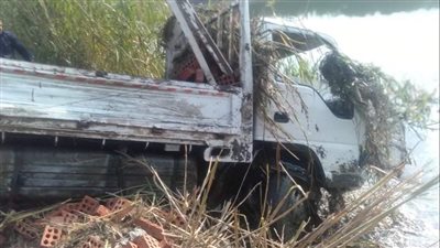 مصرع وإصابة 3 أشخاص في حادث تصادم بالبحيرة