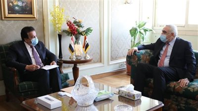 وزير التعليم العالي: تقديم كافة سبل الدعم للطلاب العراقيين الدارسين بالجامعات المصرية