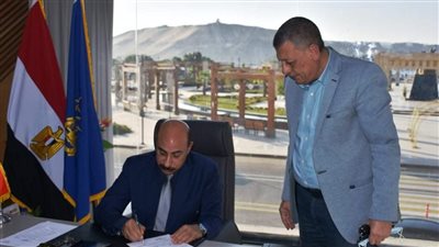 محافظ أسوان يوجه بتطبيق الإجراءات الاحترازية داخل لجان امتحانات الفصل الدراسي الأول 