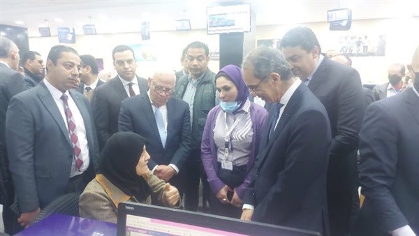 وزير الاتصالات 