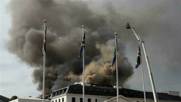 حريق مبنى البرلمان