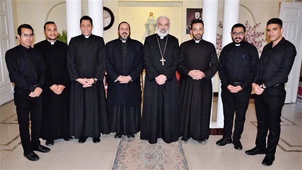 مطران الإيباريشية