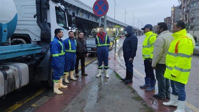 إلغاء حالة الطوارئ.. هدنة لعمال الصرف الصحي بالإسكندرية بعد تحسن حالة الطقس