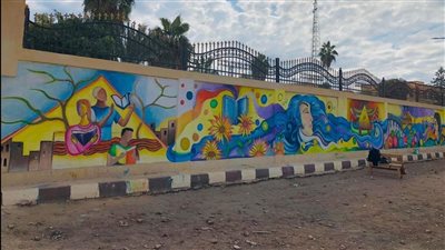 رسم جداريات بمدارس كفر الشيخ وجدران المصالح الحكومية بأيدي طالبات تربية نوعية │ صور