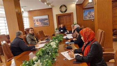 محافظ بورسعيد يتابع أعمال تطوير مبنى الديوان العام الغربي