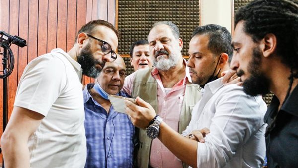 فريق عمل هاملت بالمقلوب