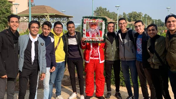 بابا نويل يستقبل