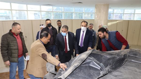 محافظ المنوفية داخل