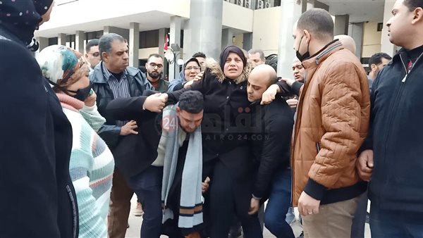 لحظة خروج الام